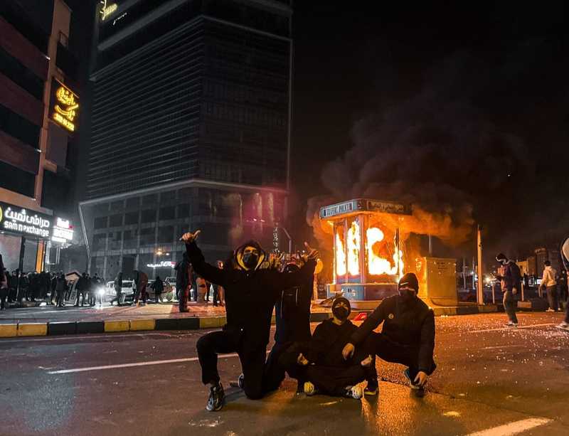 Reazioni e Manifestazioni in Iran Dopo la Morte di Ali Khamenei