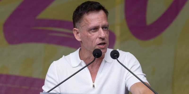 Epstein Files: Rete Globale e Conseguenze Politiche