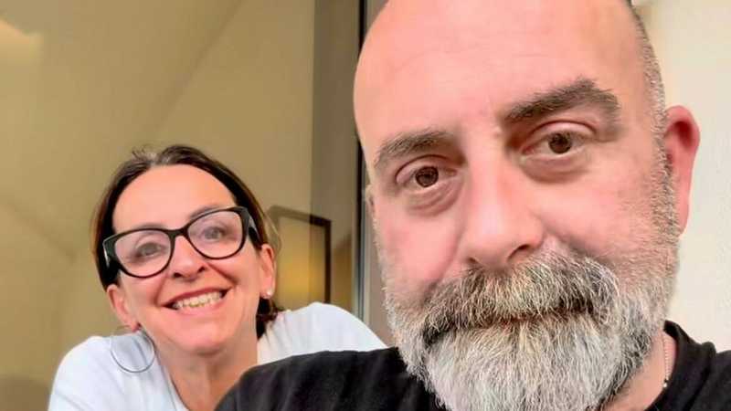 Enrico Nani e la sua Famiglia: un’Odisea a Mascate