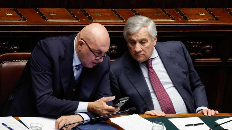 Tajani e Crosetto in Parlamento: Discussione e Contrasti