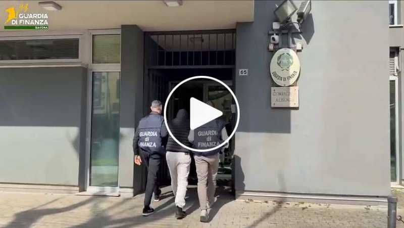 Albenga: Arresti Domiciliari e Interdizione per Evasione Fiscale