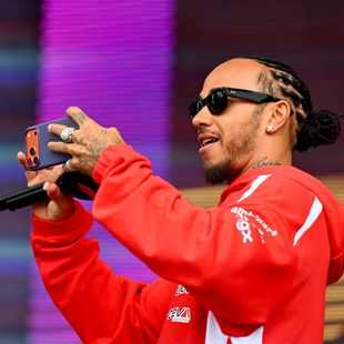 Hamilton: "Ferrari di nuovo in pista, non vedo l'ora