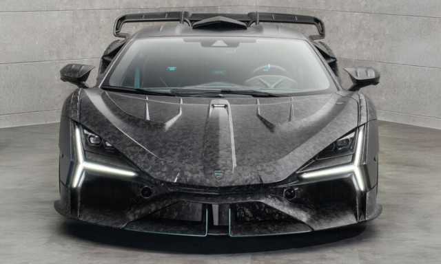 Mansory Carbonado X: la Revuelto diventa esemplare unico