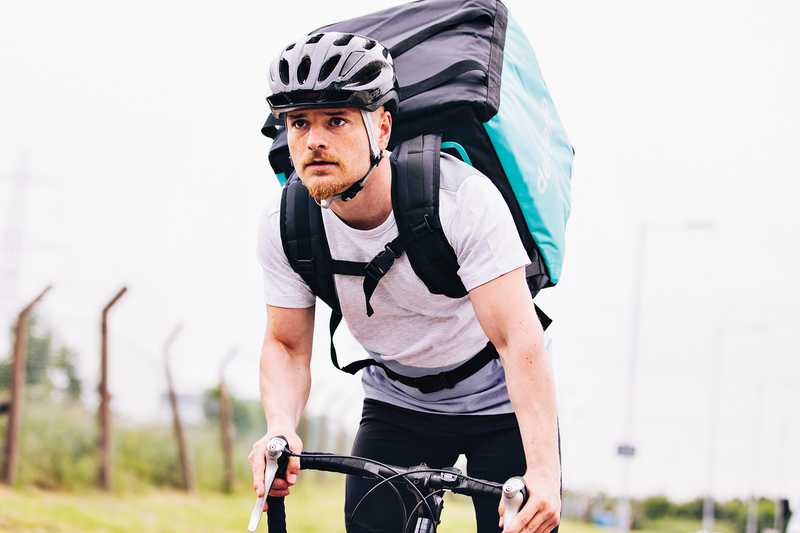 Deliveroo Italy indagata per caporalato