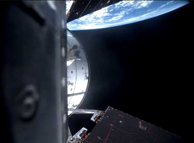 Orion in orbita lunare: accensione translunare riuscita