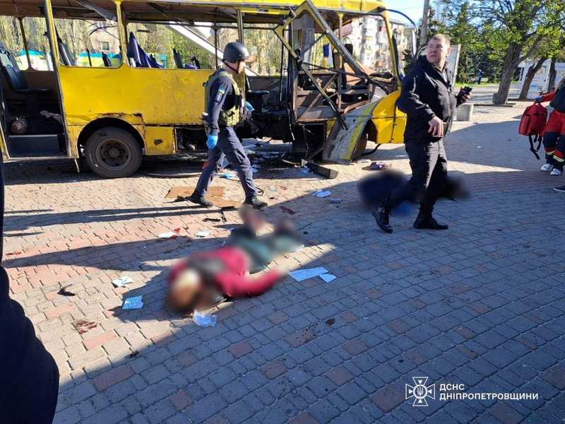 Attacco drone russo su bus: 8 morti, 52 feriti in Ucraina